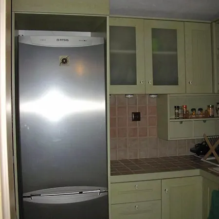 Ground Floor Stonehouse With Yard Semesterbostad