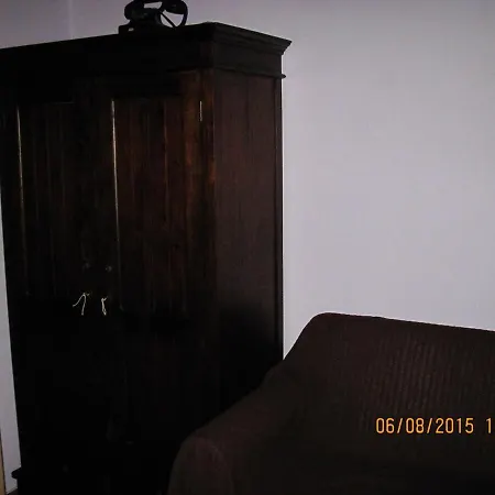 Ground Floor Stonehouse With Yard Semesterbostad *