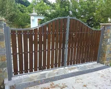 بيت للعطل Ground Floor Stonehouse With Yard