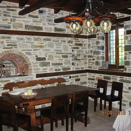 Ground Floor Stonehouse With Yard Semesterbostad *